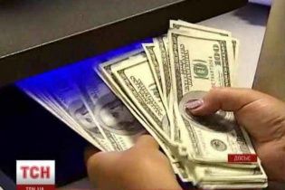 Нацбанк не удержал курсы валют и доллар пополз вверх
