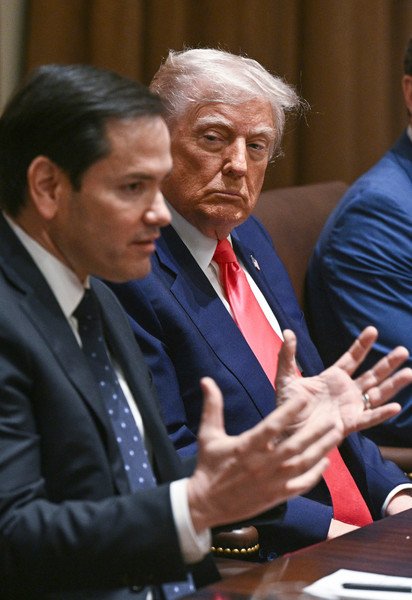 Марко Рубіо і Дональд Трамп.