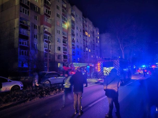 У Чернігові безпілотник РФ влучив у багатоповерхівку / © Чернігівська міська рада