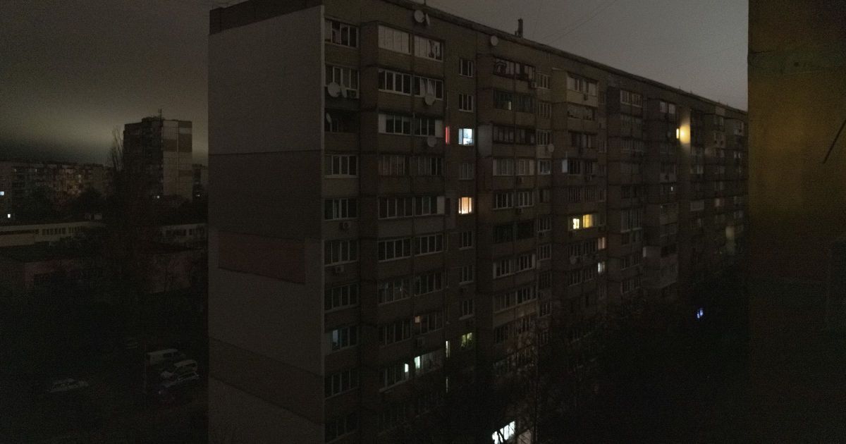 "Наступні дні будуть важкими": українців попередили про можливі значні перебої в енергопостачанні