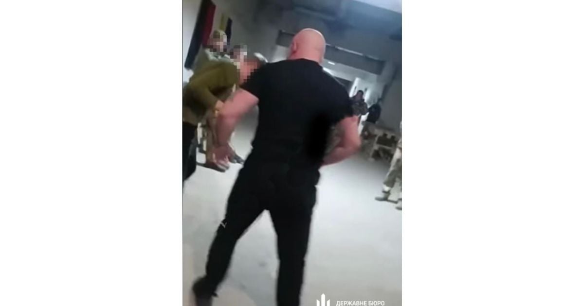 Справу командира взводу, який побив солдата у Житомирі, передали до суду – йому "світить" до 12 років