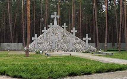 Київрада відвела землю під Національне військове меморіальне кладовище
