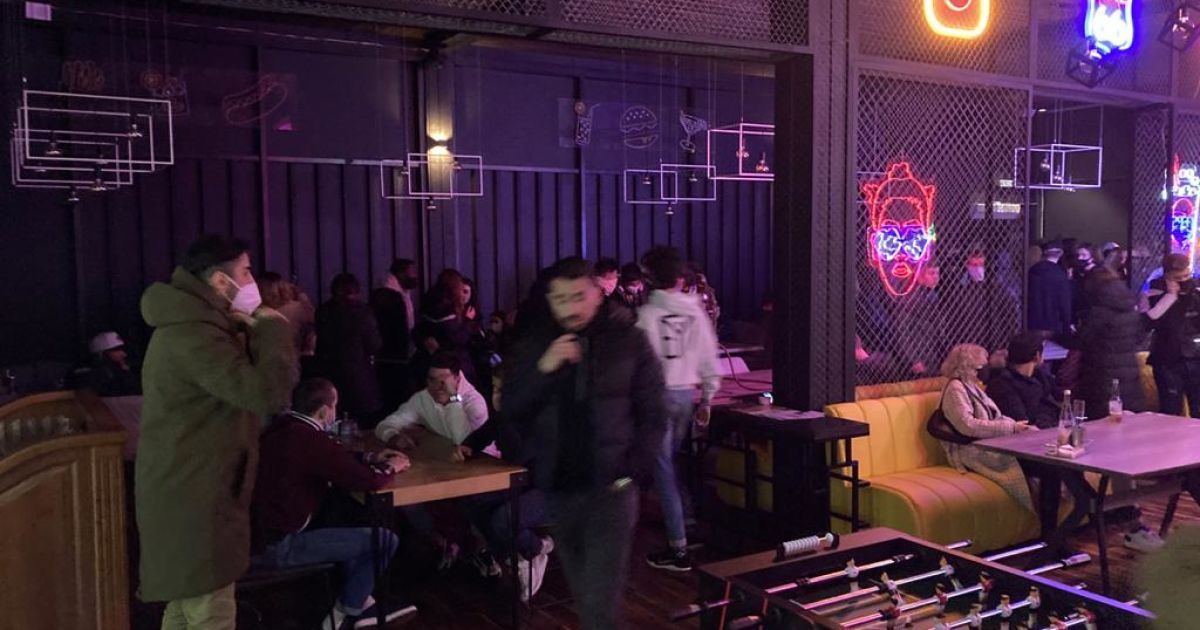 У Києві попри заборону працював заклад FIFTY. Hip-Hop & R'n'B Club