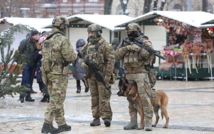 У поліції прокоментували побиття чоловіка підлітками у центрі Києва