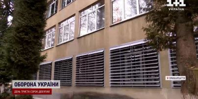Захист дітей за ізраїльськими технологіями: на Прикарпатті школи обладнали диво-жалюзями