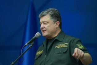 Порошенко закликав маріупольців зміцнювати оборону й готуватися до підлого порушення перемир'я