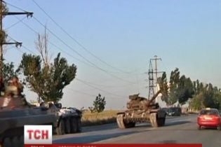 Вночі під Маріуполем бойовики проводили маневри та підтягували "Гради"