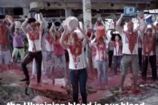 Європейці влаштували моторошний Blood Bucket Challenge: "Кров українців — це наша кров"