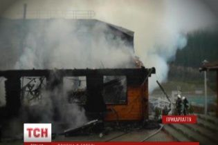 На Прикарпатті спалахнув готельний комплекс сина Януковича