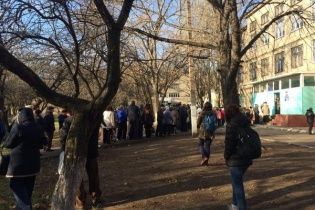 На Луганщине боевики "прописывают" местных жителей в Ростовской области