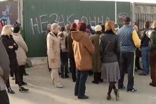Люди Кличка незаконно забудовують берег Дніпра і забирають у киян останній доступ до пляжу