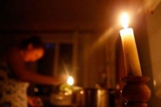 Кабмін вводить екстрені заходи в енергетиці - відключення світла також буде на окупованому Донбасі