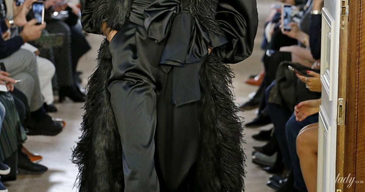 Коллекция Elie Saab прет-а-порте сезона осень-зима 2019-2020 / © East News