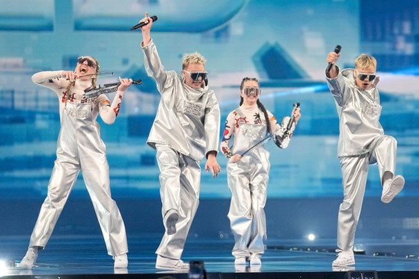 "Евровидение-2025": Исландия в космических образах зажгла на открытии первого полуфинала