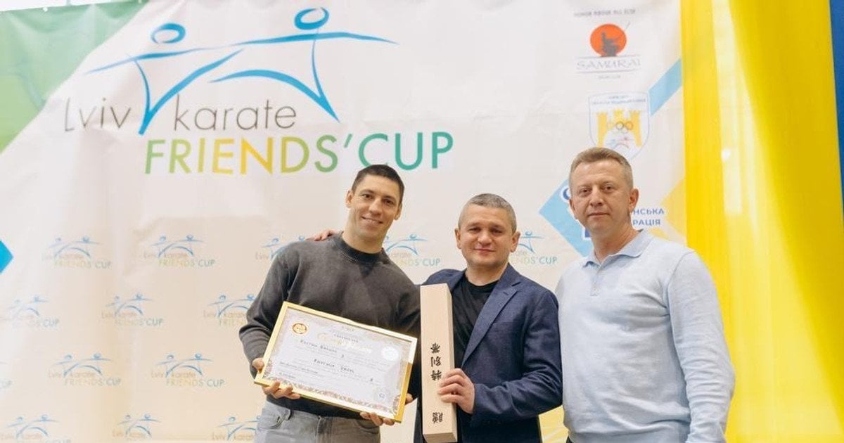 Василий Костюк получил почетное признание от Украинской федерации карате