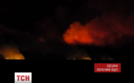 На Одесчине горит мощный пожар, который не могут потушить спасатели