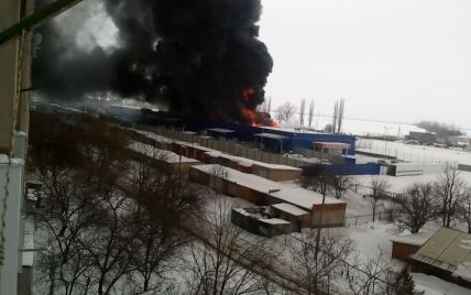 Пожежа в "Епіцентрі" у Первомайську: одного палія затримали, іншого шукає поліція