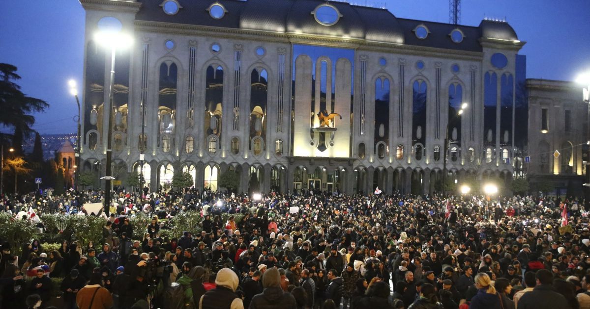 У Грузії поновилися протести і поширились на інші міста: що зараз відбувається (відео)