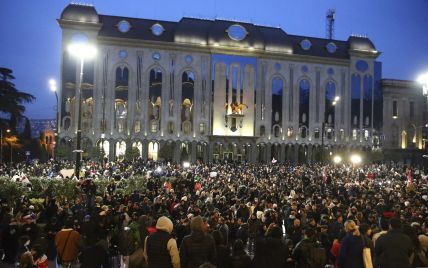 У Грузії поновилися протести і поширились на інші міста: що зараз відбувається (відео)