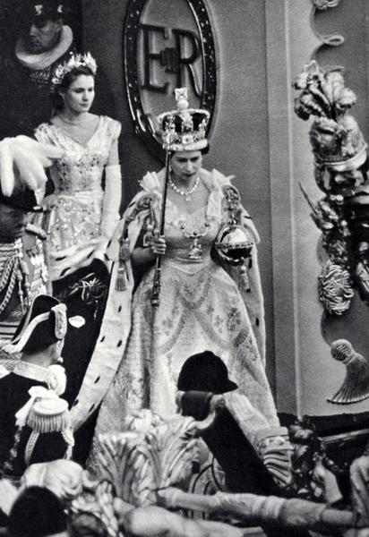 Королева Елизавета II в день своей коронации, 1953 год / © Getty Images
