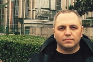 Портнов передав новорічний привіт "хунтятам" на тлі штаб-квартири Інтерполу