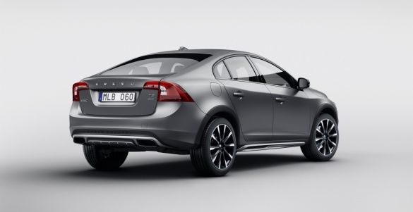 Volvo делает кроссоверы из седанов — S60 Cross Country представят в Детройте