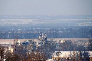 Бойовики пустили газ у будівлі Донецького аеропорту