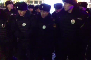 На Манежной площади полицейские избили журналиста
