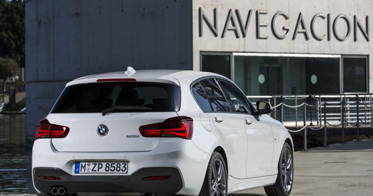 Обзор Бмв M135i две тыщи шестнадцать модельного года