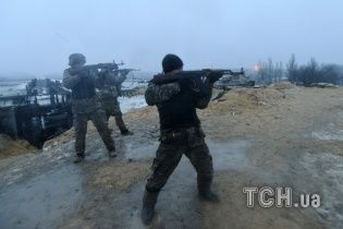 Вночі у Станиці та біля Дебальцевого точилися бої