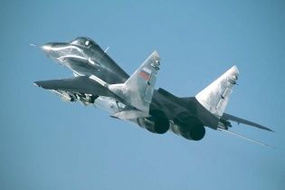 Над Луганщиною пролетіли три російські винищувачі - джерело