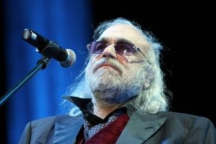 Легендарный Демис Руссос умер на 68 году жизни