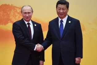 Китай став спонсором війни Путіна в Україні - The Daily Beast