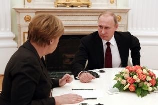 WSJ дізналася про ультиматум, який Меркель висунула Путіну