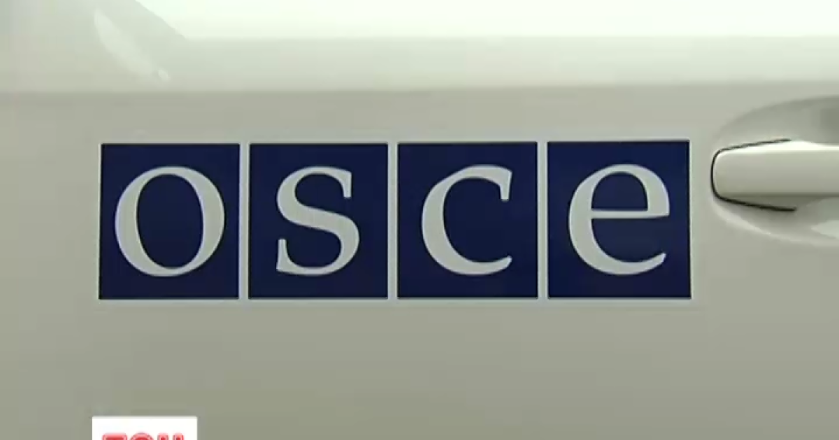 Наблюдателей миссии ОБСЕ обстреляли на Донбассе