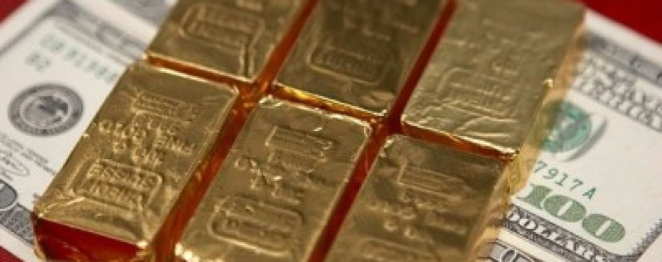 Ціни на золото обвалилися до п'ятирічного мінімуму