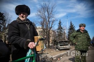На окупованому Донбасі бойовики поставили "смотрящіх" та встановили захмарні ціни на продукти