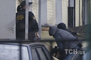 У Басманний суд Москви привезли п'ятьох підозрюваних у вбивстві Нємцова