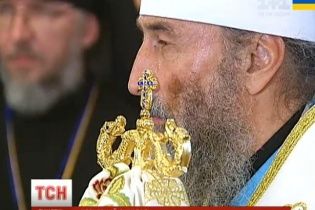 Церковный скандал или госизмена: УПЦ МП юридически признала Крым частью России и передала ей две епархии