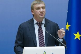 Декларації про доходи 200 тисяч українських чиновників викладуть в інтернет - Петренко