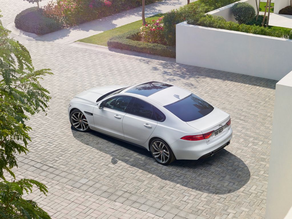 Jaguar XF