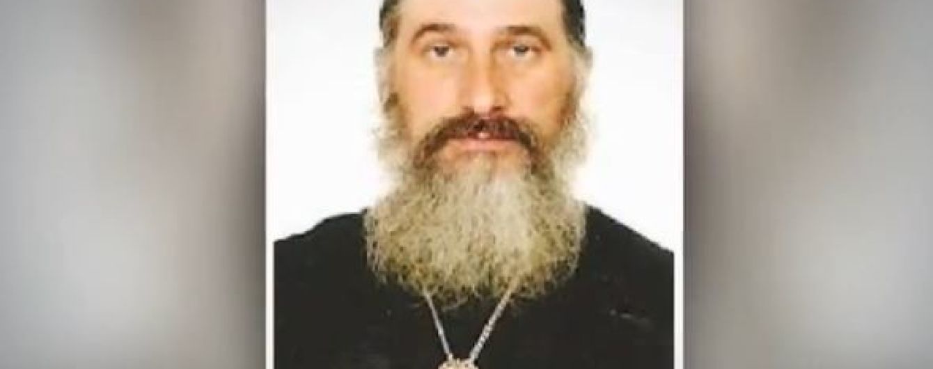 У Києві суд виправдав священика, який виставив труп своєї дружини для поклоніння