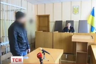 Беспрецедентный приговор в Украине: столичного псевдоволонтера бросили за решетку