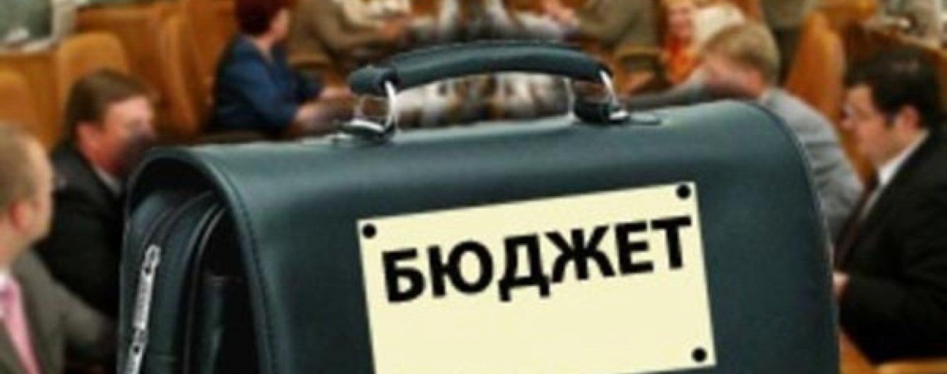 РФ може скоротити бюджет - Reuters