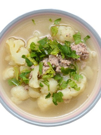 Суп с фрикадельками и цветной капустой