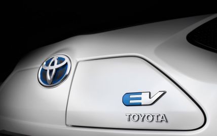 Toyota скрывает детали сотрудничества с Geely