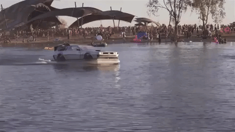 У Мережі продають летючу копію DeLorean з фільму "Назад у майбутнє"