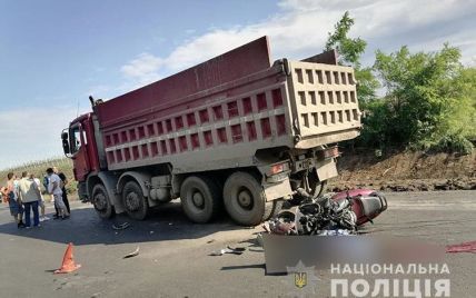Влетел в грузовик: 23-летний мотоциклист погиб в Тернопольской области (фото)