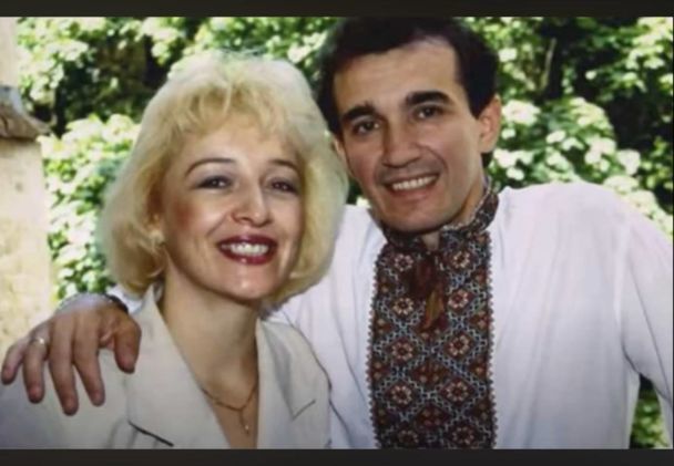 Назарій Яремчук з другою дружиною