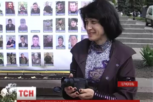 Мать погибшего под Дебальцевом военного передала на передовую уже второй тепловизор